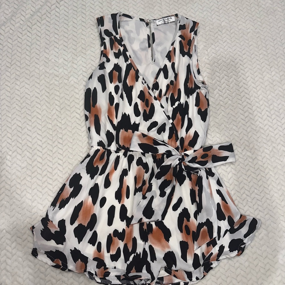 Leopard Boutique, Sleeveless Romper